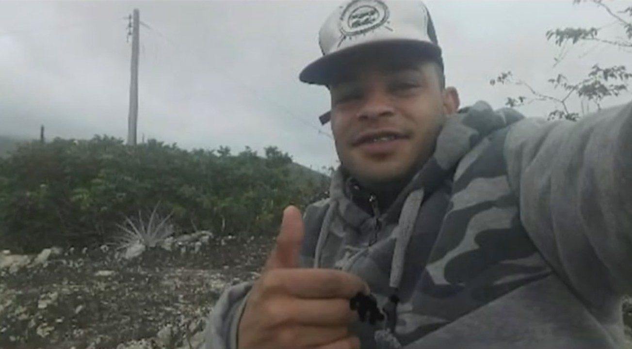 Homem é morto a tiros em frente a lava-jato do pai no norte da Bahia