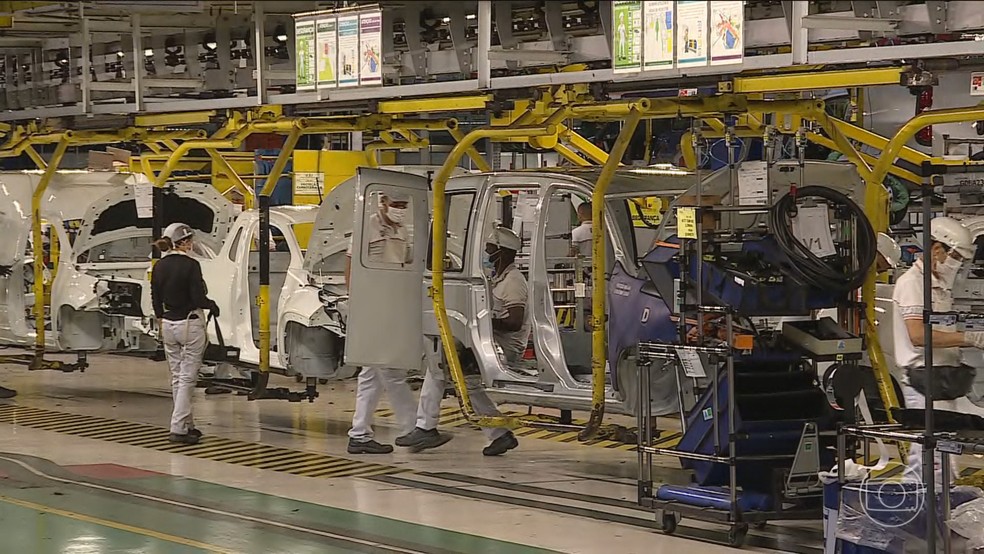 Disputa entre Holanda e China deixa montadoras de automóveis no Brasil em alerta — Foto: Jornal Nacional/ Reprodução