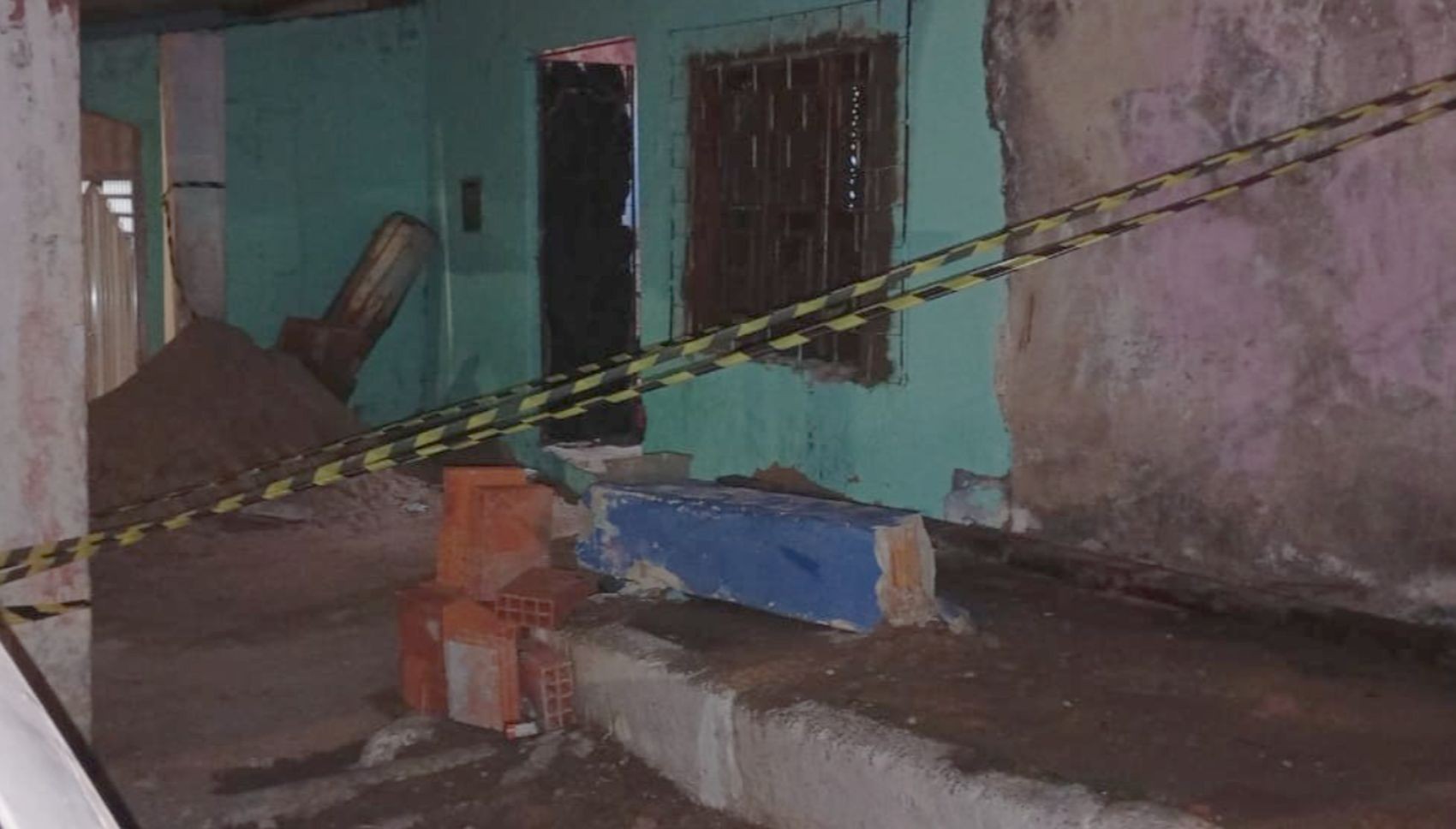 Criança morre após ser atingida por pilastra em Aracaju