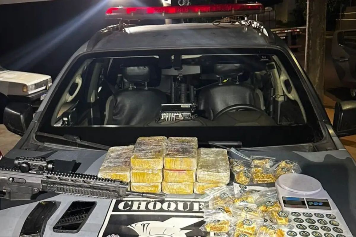 Delivery de drogas: motociclista é preso ao usar bag de entregas para vender entorpecentes em MS