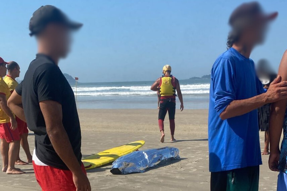 Corpo de turista é achado por surfistas boiando no mar; vítima foi identificada a partir do cartão do hotel no bolso
