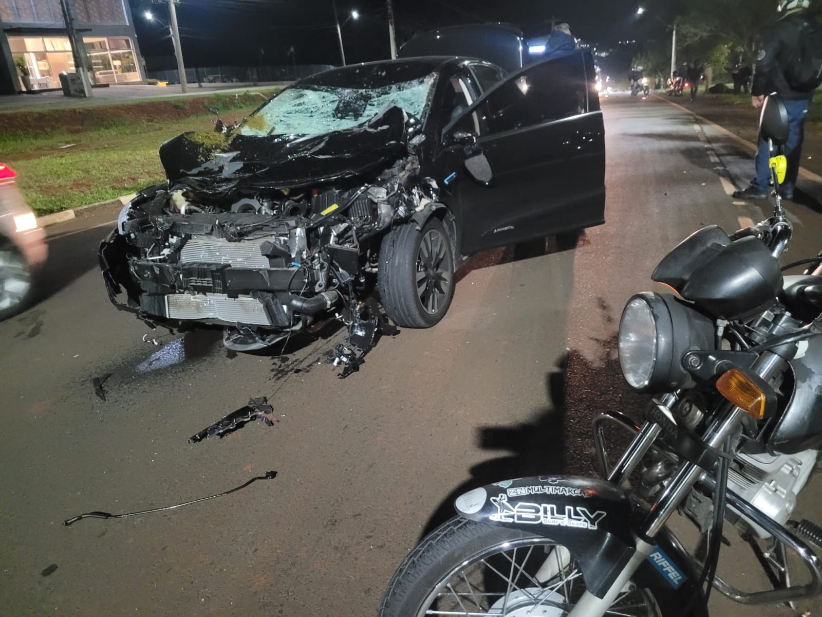 Boi morre atropelado por carro em rodovia de Mogi Mirim