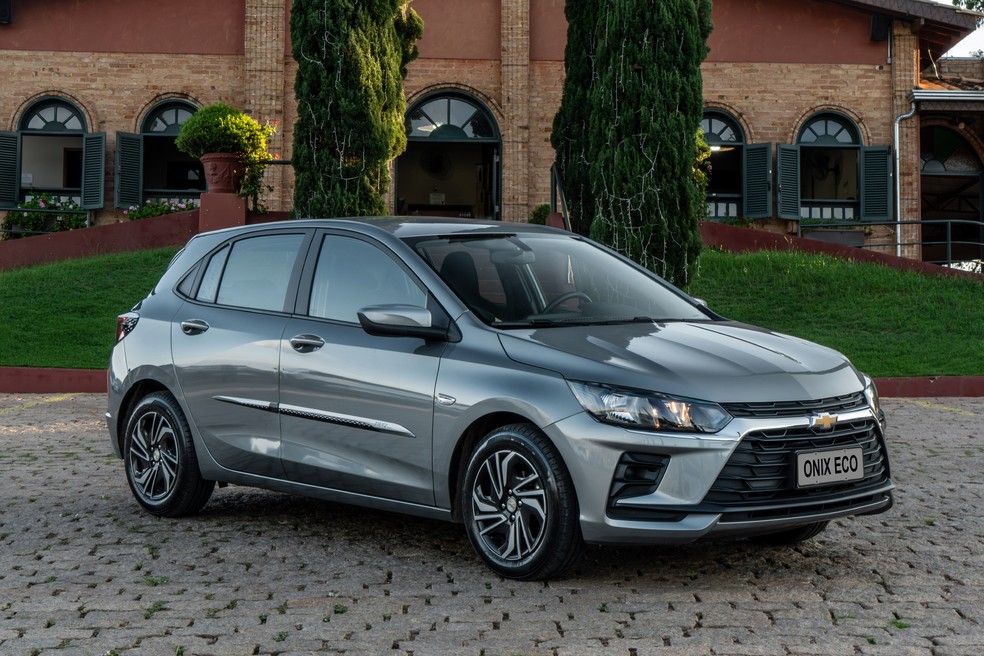 Chevrolet Onix ECO tem incentivos fiscais e, segundo a marca, é menos poluente — Foto: Divulgação / GM