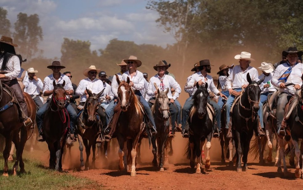 Cavalgada de Gusttavo Lima contou com mais de 500 animais, em Goiás — Foto: Divulgação/Cavalgada do Embaixador