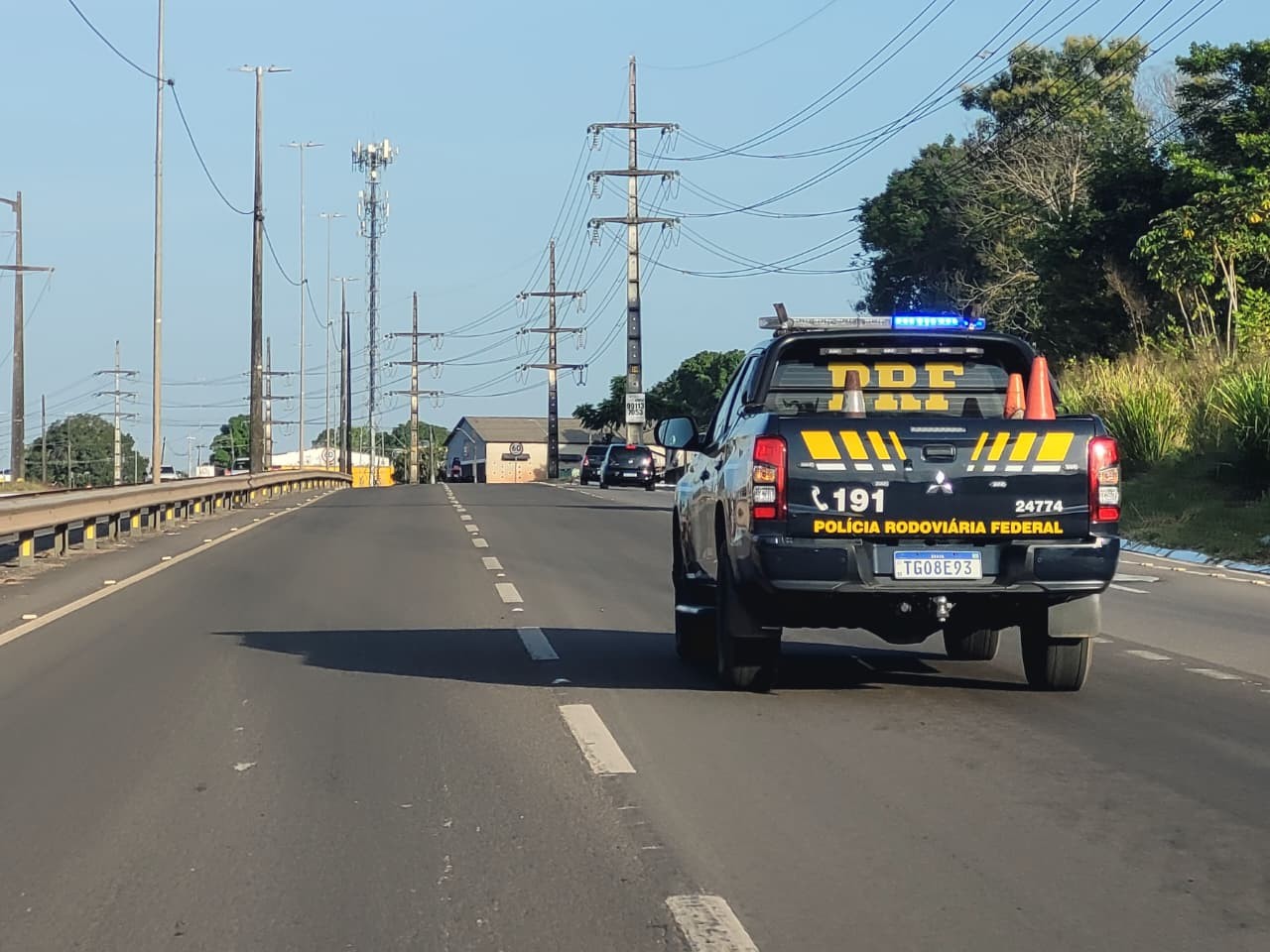 PRF realiza leilão de veículos apreendidos em operações no Amapá 
