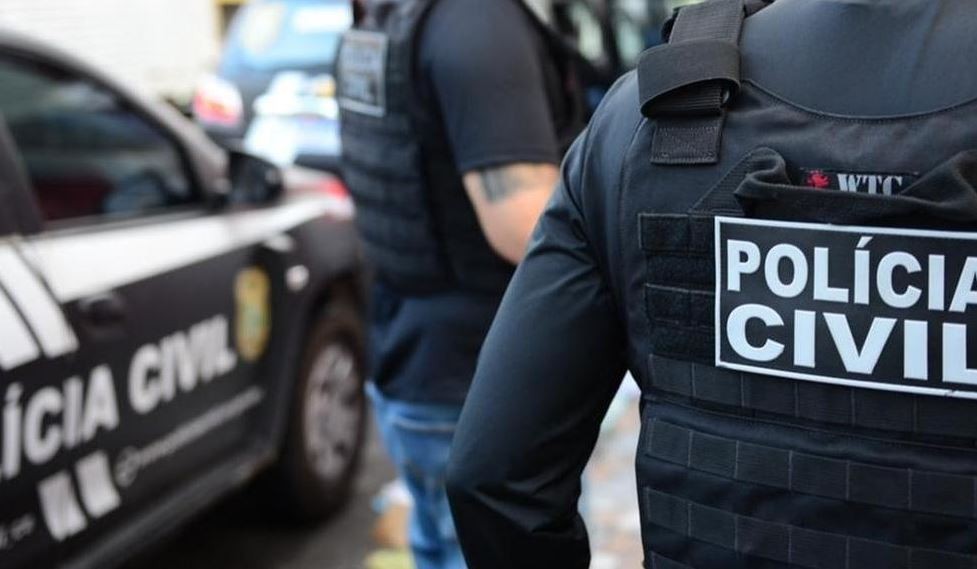 Quatro pessoas são presas por extorsão de comerciantes e donos de provedores de internet no Ceará