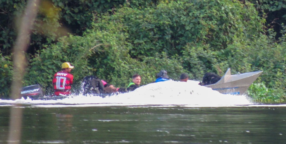 Operação Canguçu: Suspeito foi flagrado atravessando rio Javáes com comparsas dias antes de ser morto após troca de tiros — Foto: Divulgação/PM