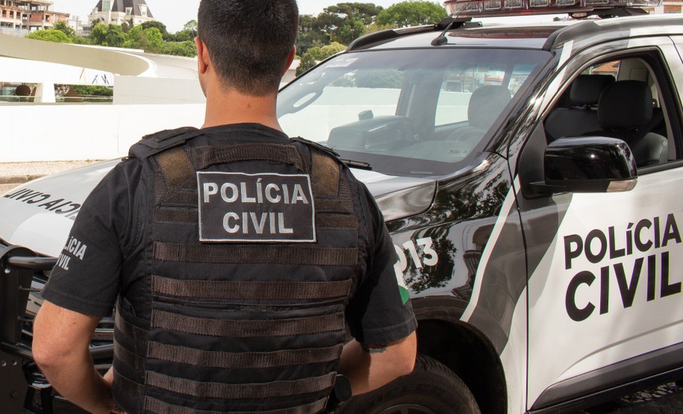 Policial civil em atividade no Paraná — Foto: Fábio Dias/PCPR
