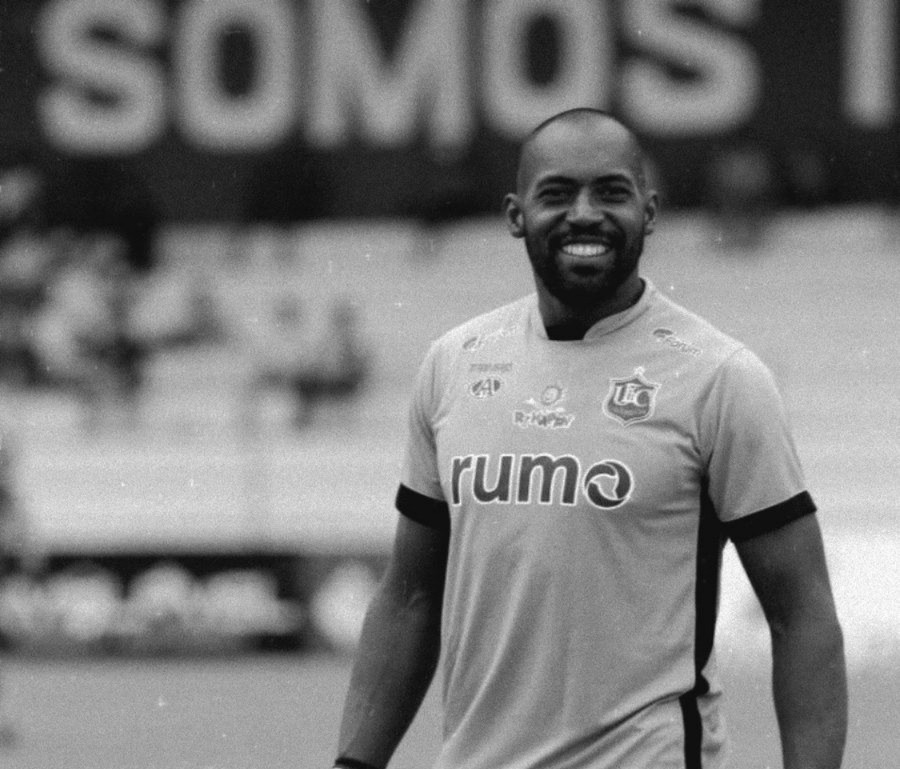 Ex-goleiro morre após sofrer infarto enquanto assistia jogo em MT