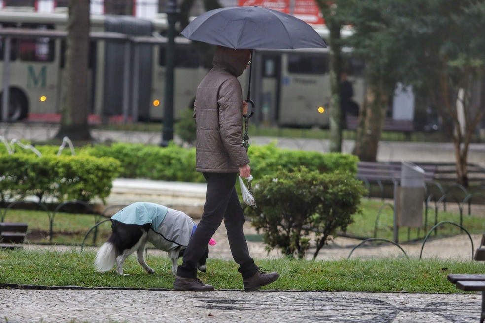 frio chuva paraná curitiba — Foto: Alessandro Vieira/CC/AEN