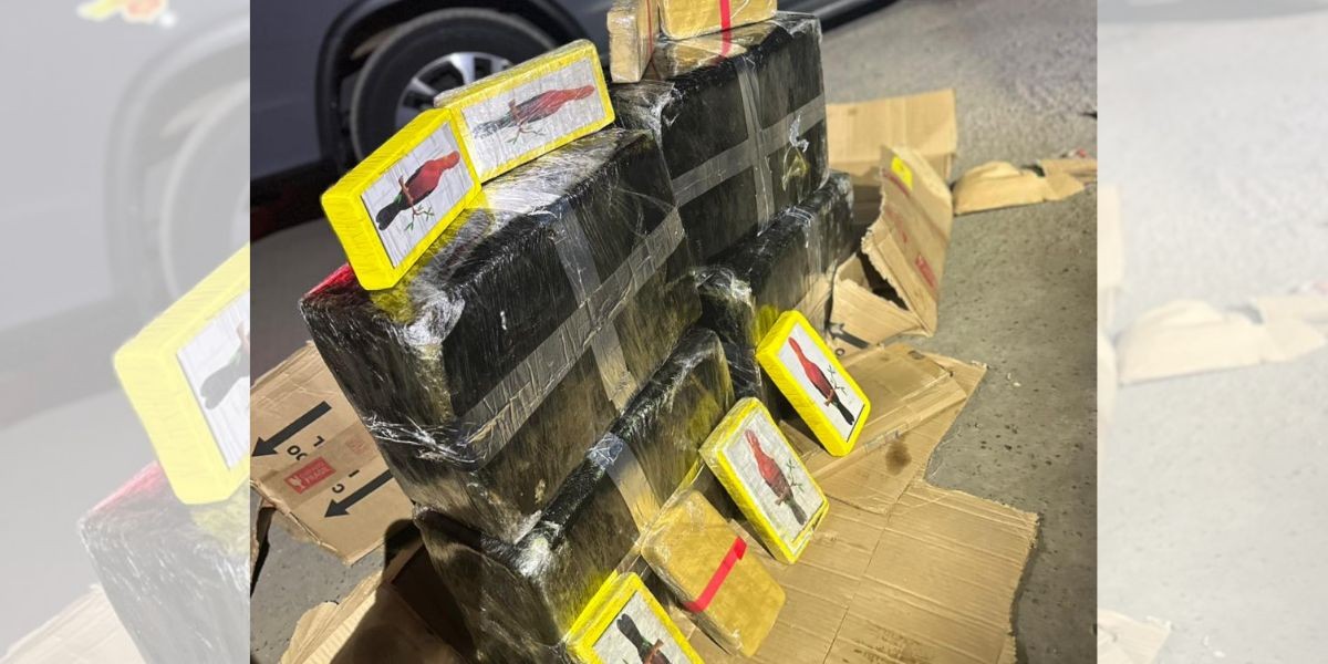 Motorista é preso com mais de 130 kg de cocaína escondidos em cabine de carreta na Marechal Rondon