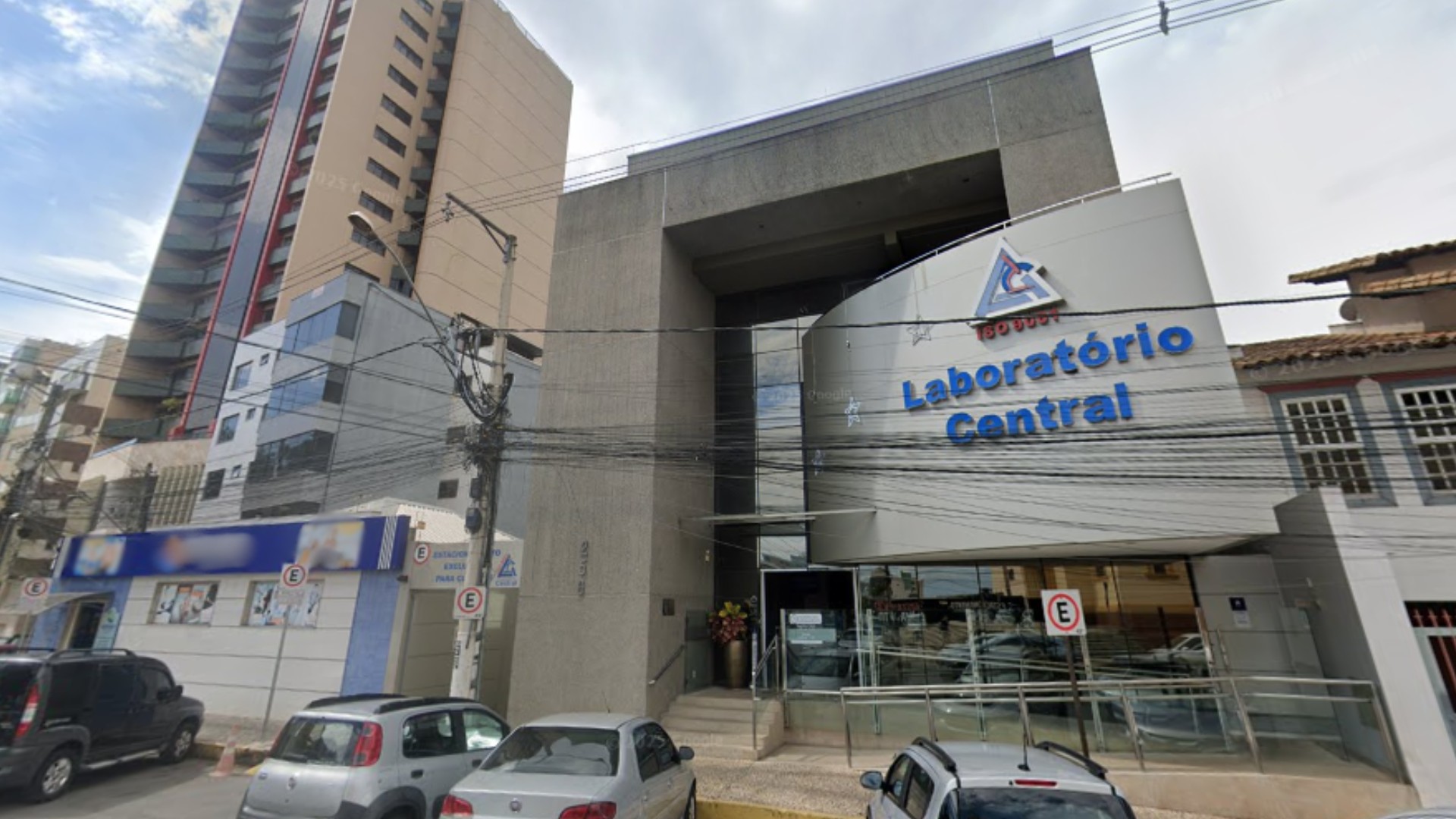 Laboratório é interditado após oferecer sangria terapêutica e fazer exames em material de origem animal em Divinópolis