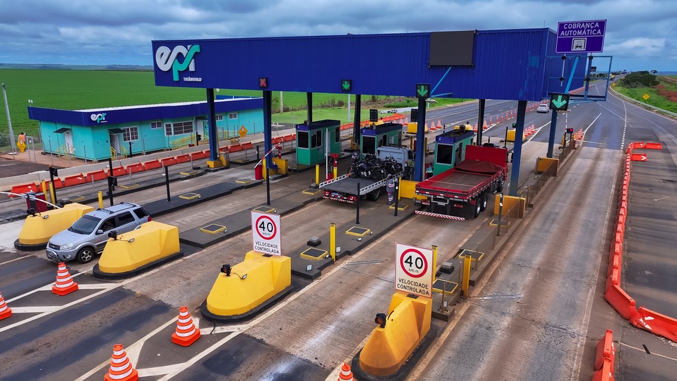 Praça de pedágio na MGC-452 — Foto: EPR Triângulo/Divulgação
