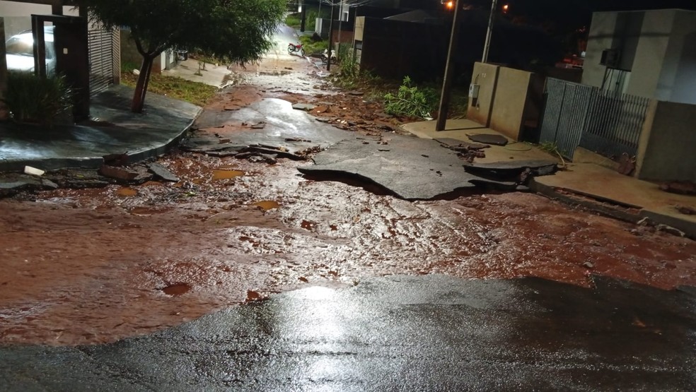 Rua Ademar de Barros, em Iporã. — Foto: Defesa Civil de Iporã