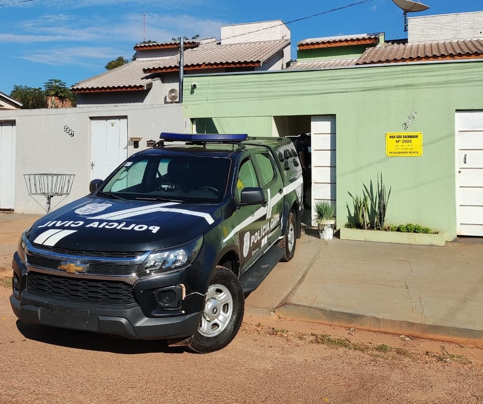 Advogada, bacharel em direito e policial militar são presos suspeitos de envolvimento em esquema criminoso — Foto: Polícia Civil/MT