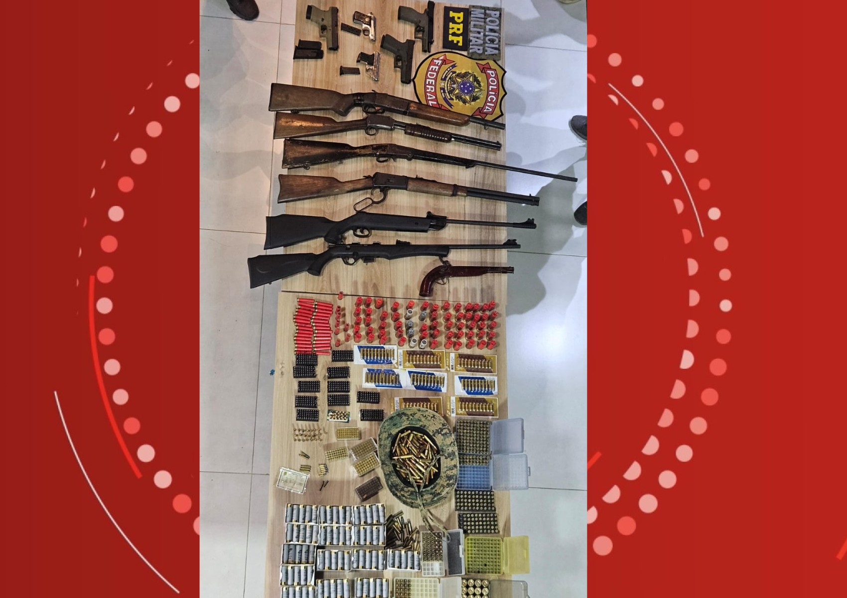 Dois homens são presos em ação policial na Bahia; 11 armas e mais de 2 mil munições foram apreendidas