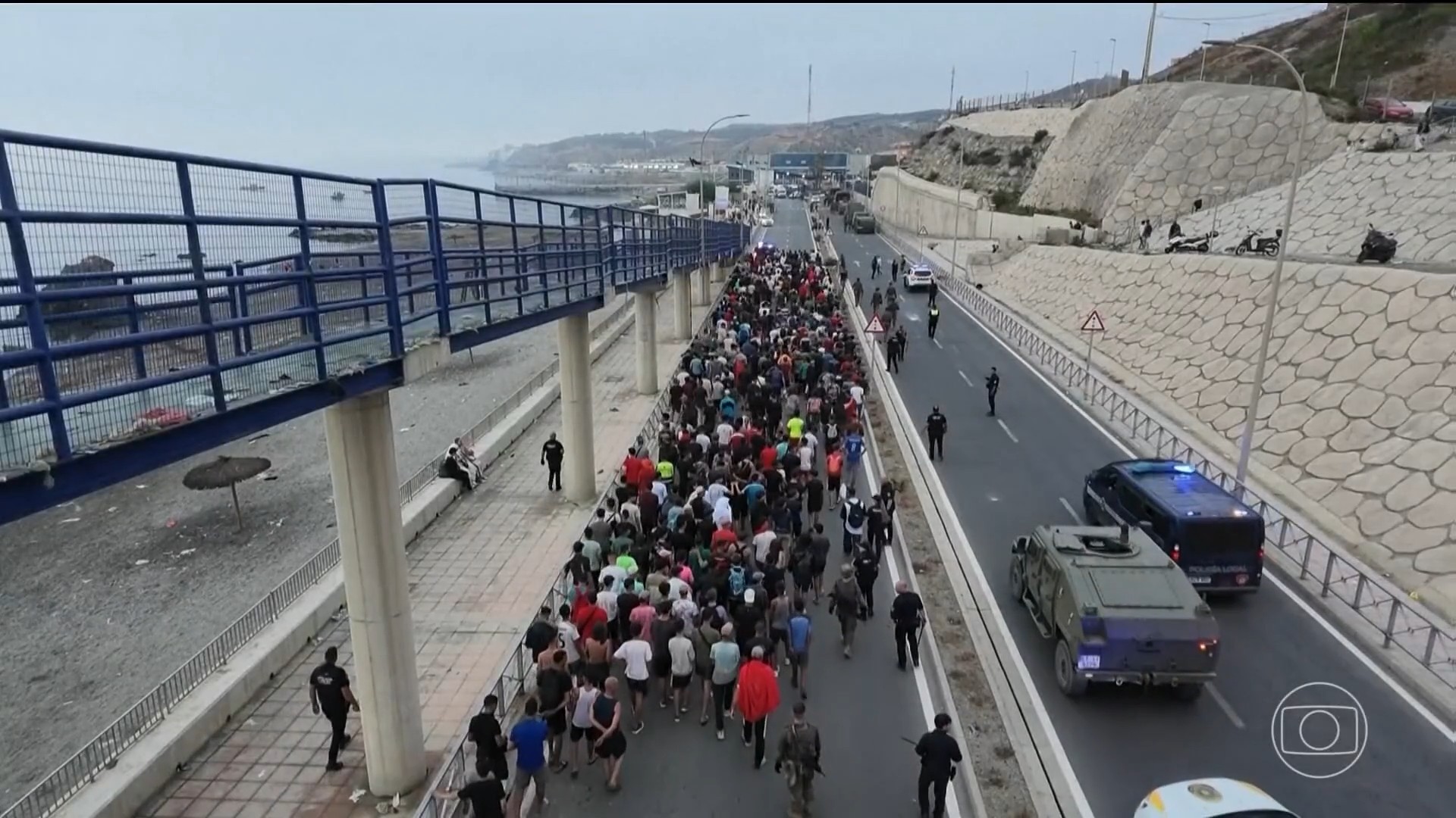 Espanha escolta imigrantes para fora de Ceuta e enfrenta crise com aliados europeus