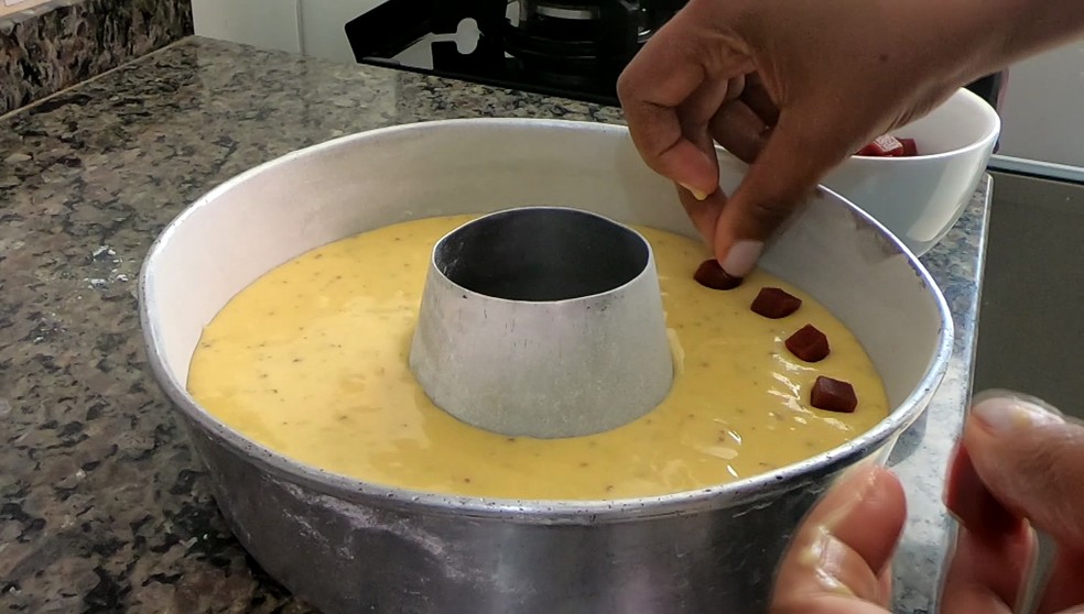 Boleira ensina a faturar 5 mil reais com a venda de bolos caseiros