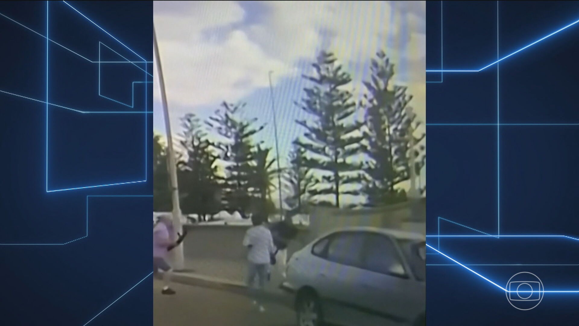 Novas imagens do atentado antissemita na Austrália mostram casal tentando deter terrorista momentos antes do ataque