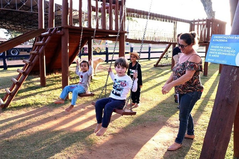 Além da visita aos animais, o espaço conta com estrutura de parques infantis e espaço para piquenique  — Foto: Divulgação/Unimar