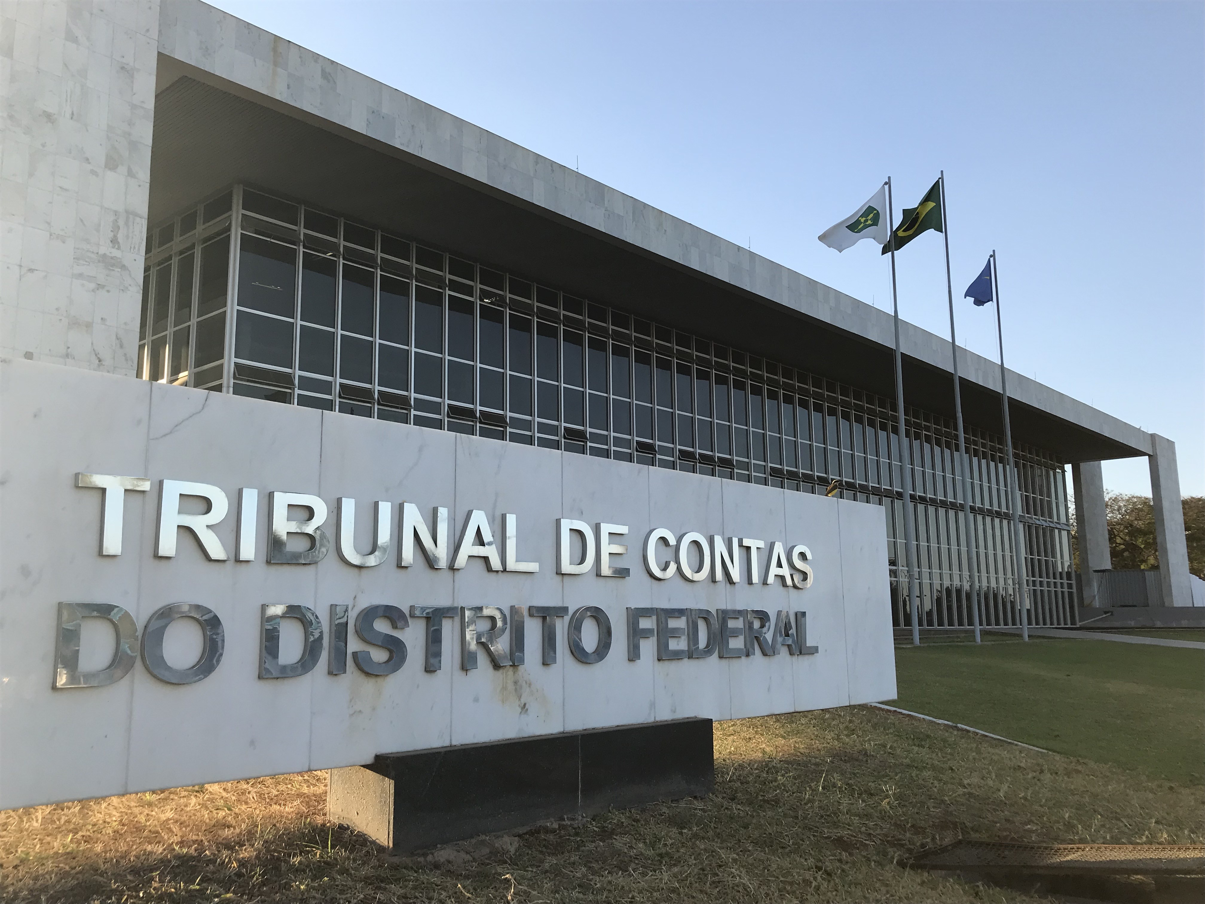 Conheça o robô que vigia os gestores públicos do DF
