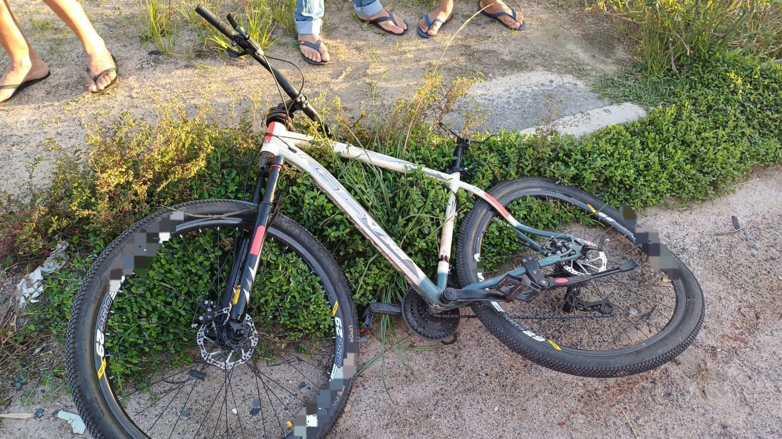 Ciclista morre atropelado por carro na BR-232, no Recife, enquanto seguia para o trabalho