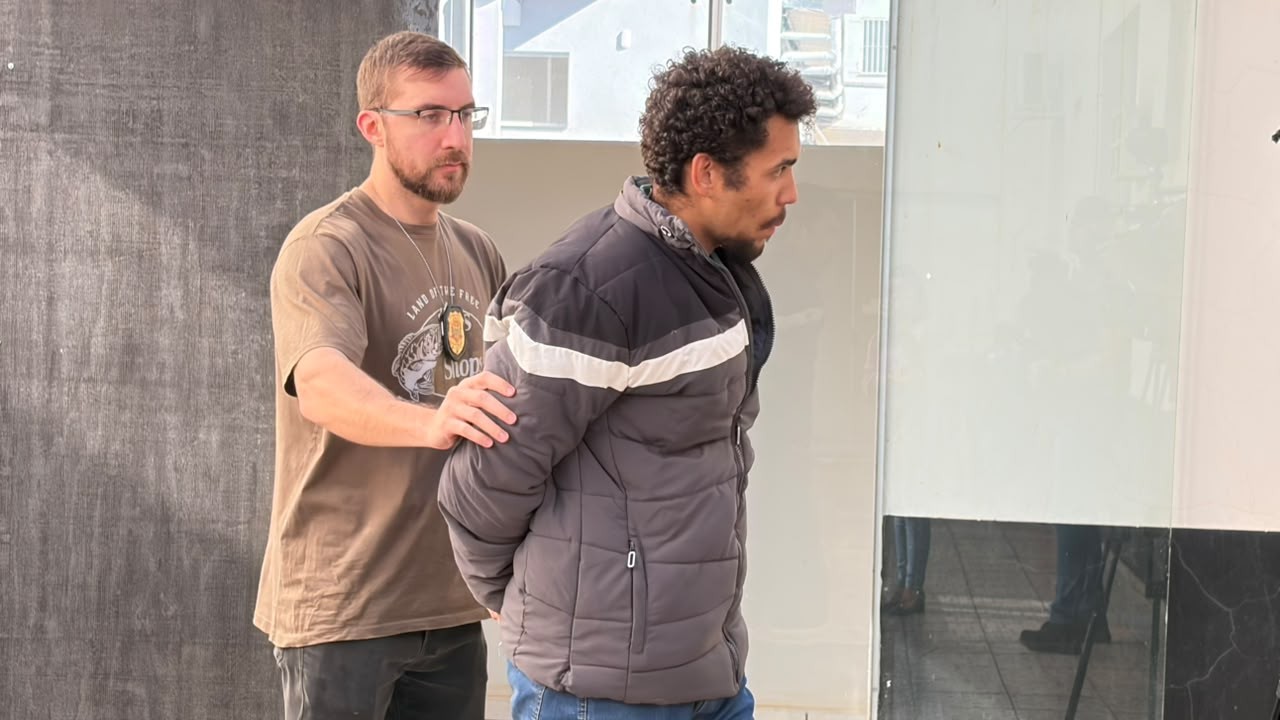 Jovem é preso por crimes cibernéticos envolvendo conteúdo sexual e incentivo ao ódio no interior de SP