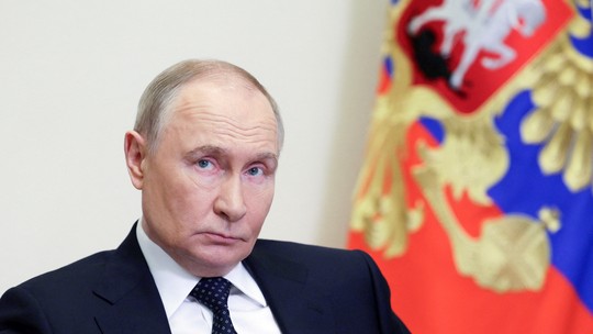 Putin diz que novo programa de armas da Rússia deve priorizar 'tríade nuclear' - Declaração foi feita durante reunião sobre indústria de defesa, nesta quarta-feira (11). Fala ocorre em meio a novas ameaças nucleares no contexto da guerra na Ucrânia.
