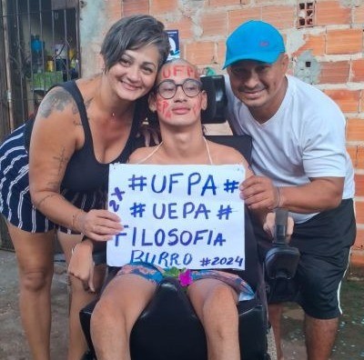 Jovem de 17 anos com paralisia cerebral é aprovado nas principais universidades públicas do PA; 'Não desistam dos seus filhos', diz mãe