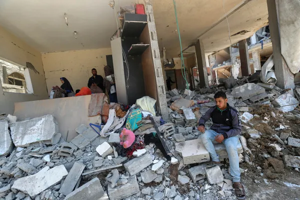 Tropas israelenses na fronteira com a Faixa de Gaza bombardeiam palestinos;  número de mortos sobe | Mundo | G1