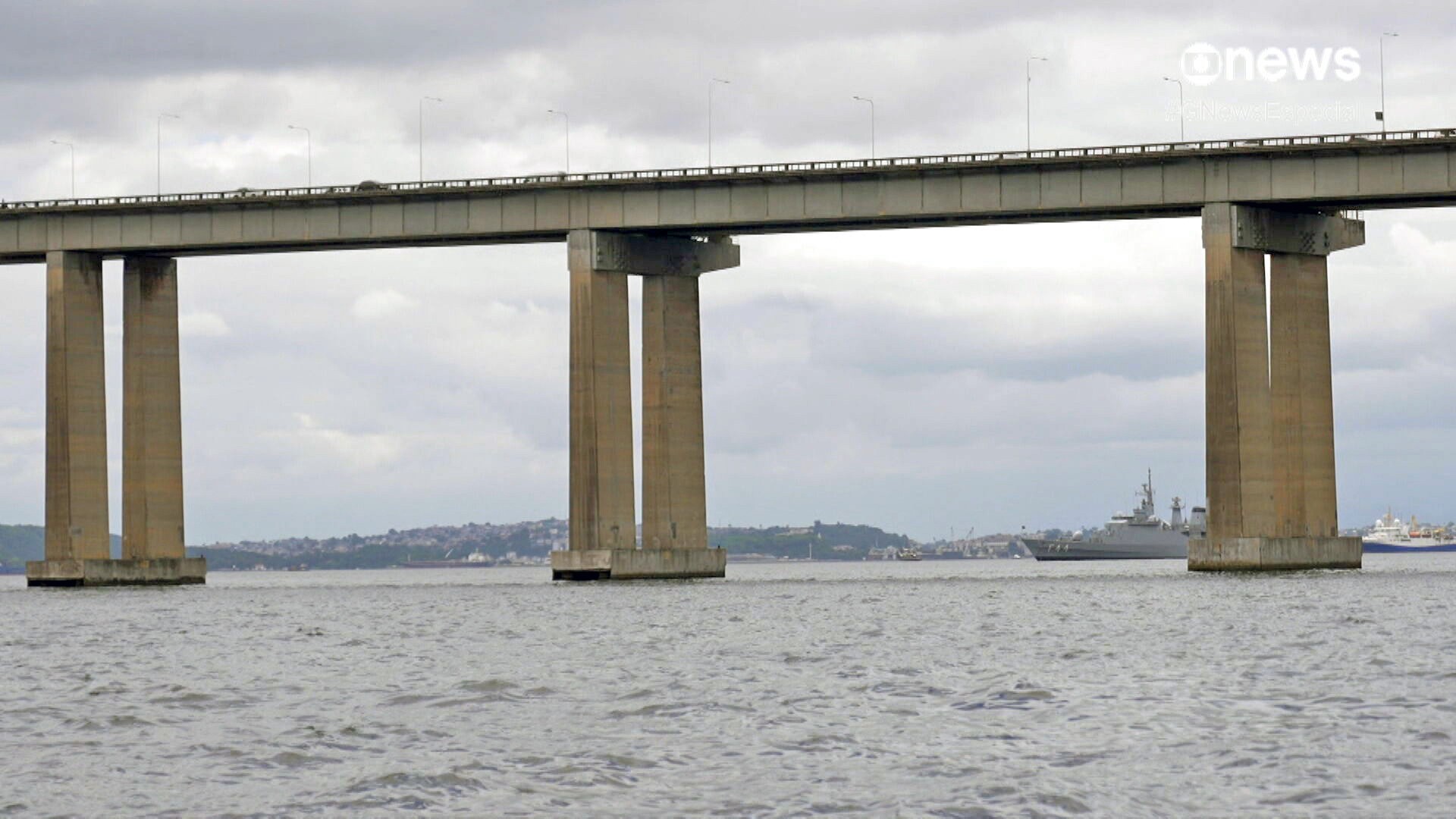 Ponte Rio-Niterói já foi atingida por navios; relembre