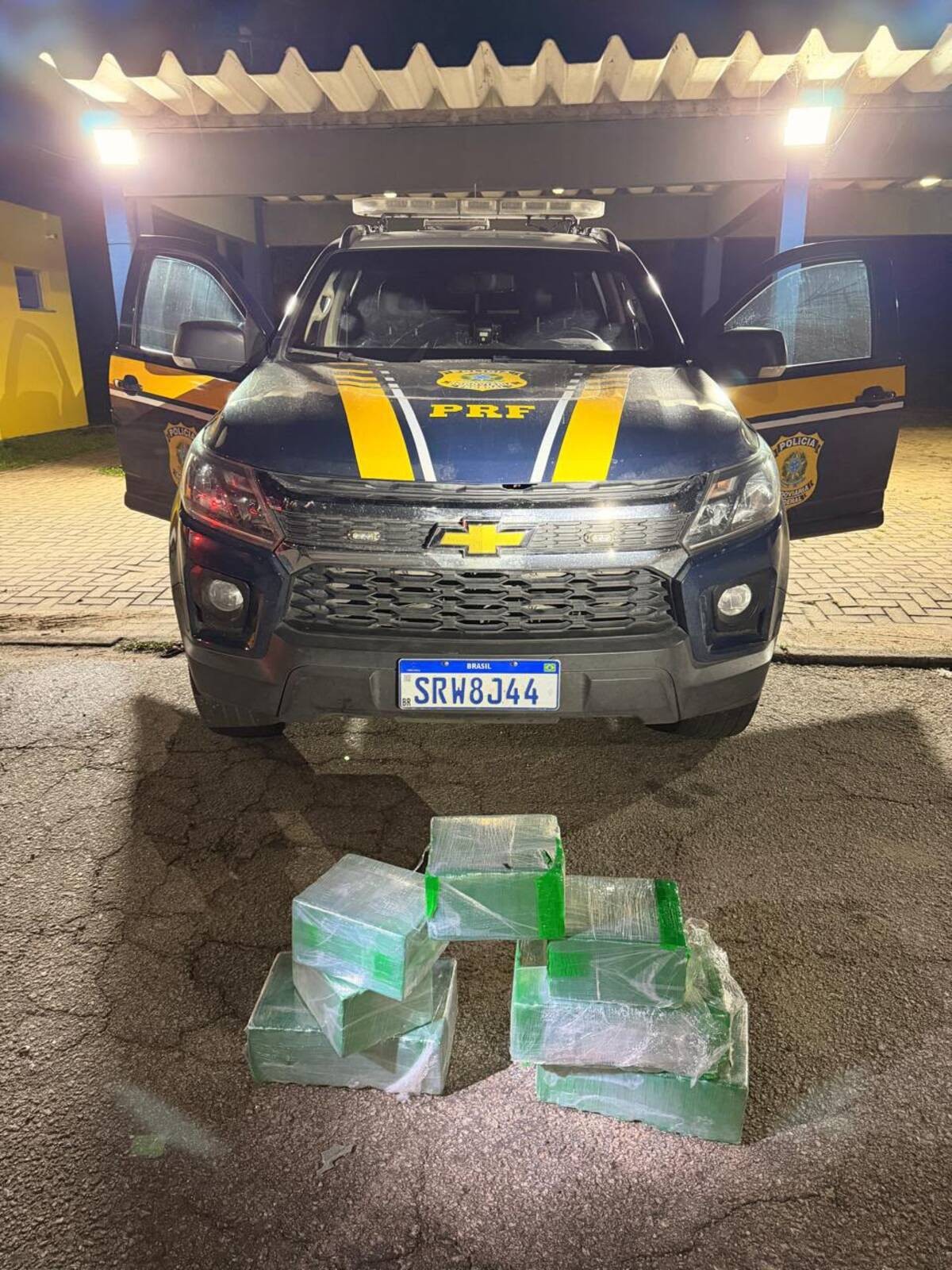 Mais de 50 kg de cocaína são apreendidos dentro de mala na BR-393, em Sapucaia 