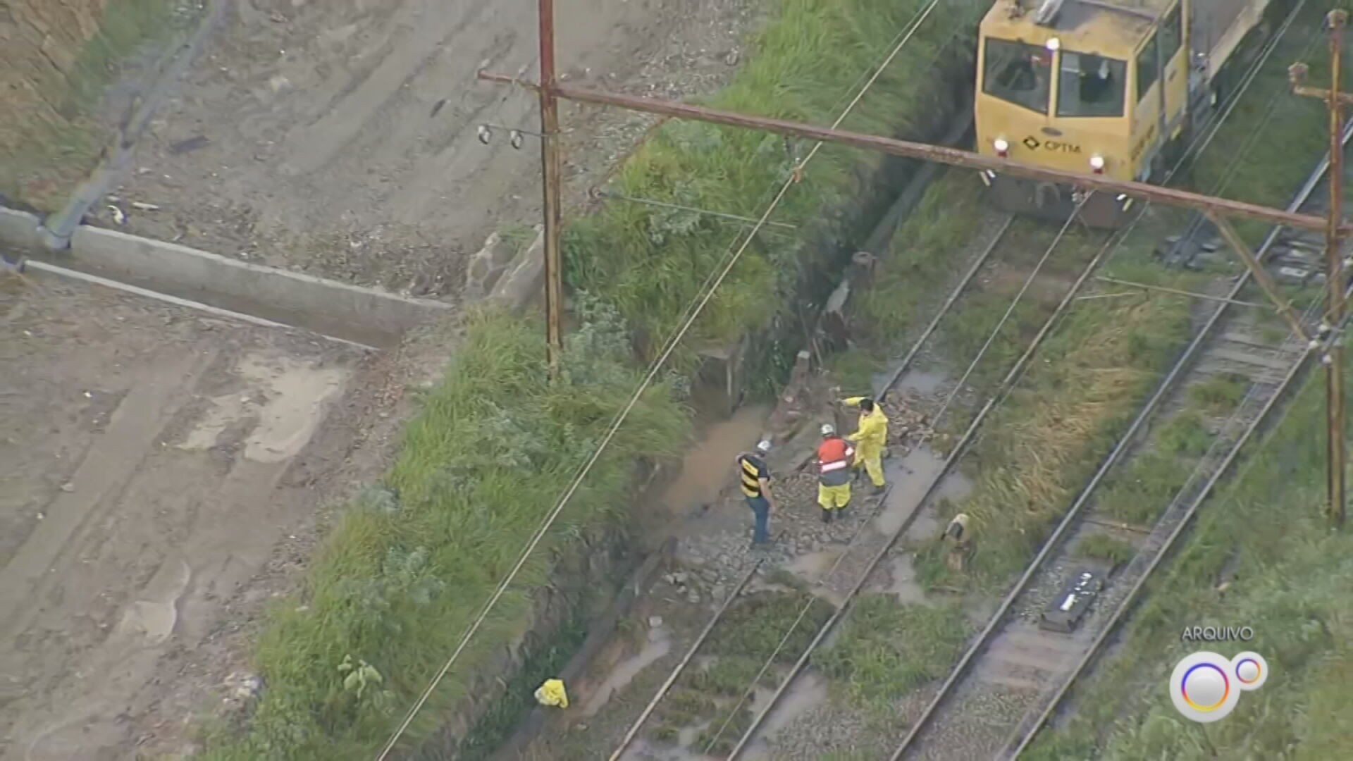 Chuvas alagam trilhos e provocam atrasos na Linha 7-Rubi em Jundiaí