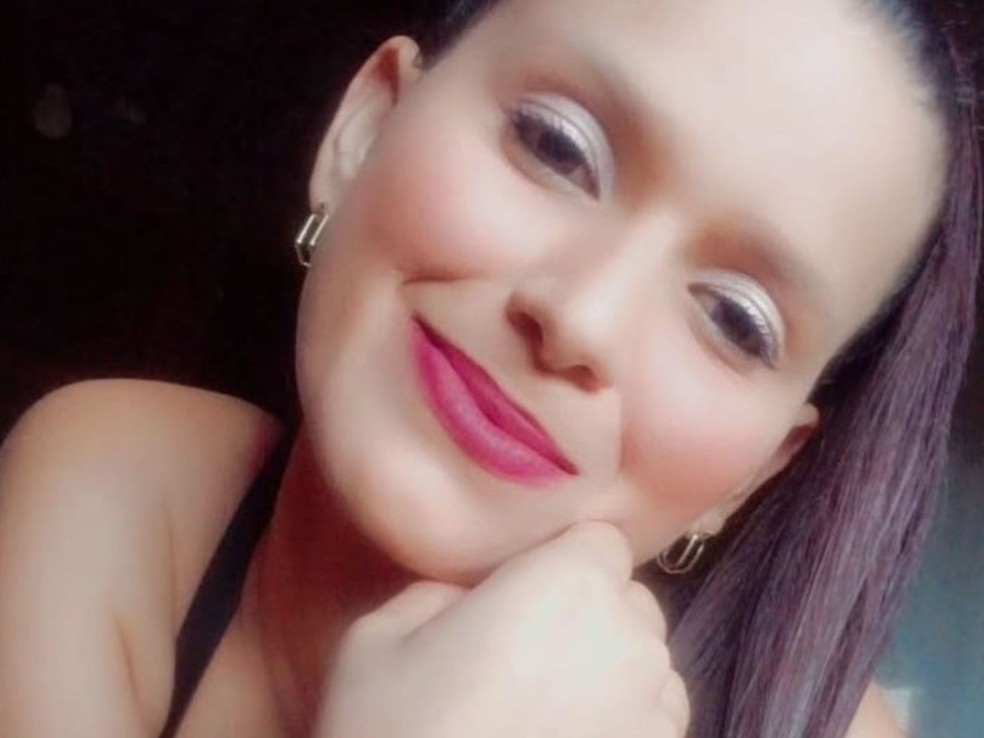 Auriscléia Lima do Nascimento, de 25 anos, foi assassinada em junho deste ano pelo ex-marido — Foto: Reprodução