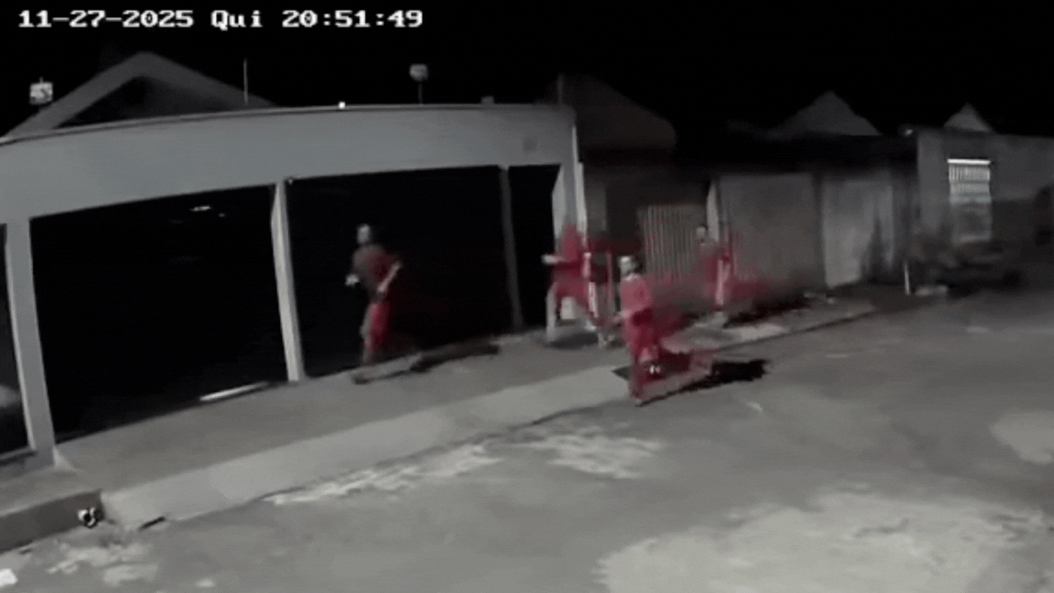 Vídeo mostra fuga de quatro detentos de penitenciária do interior de MG