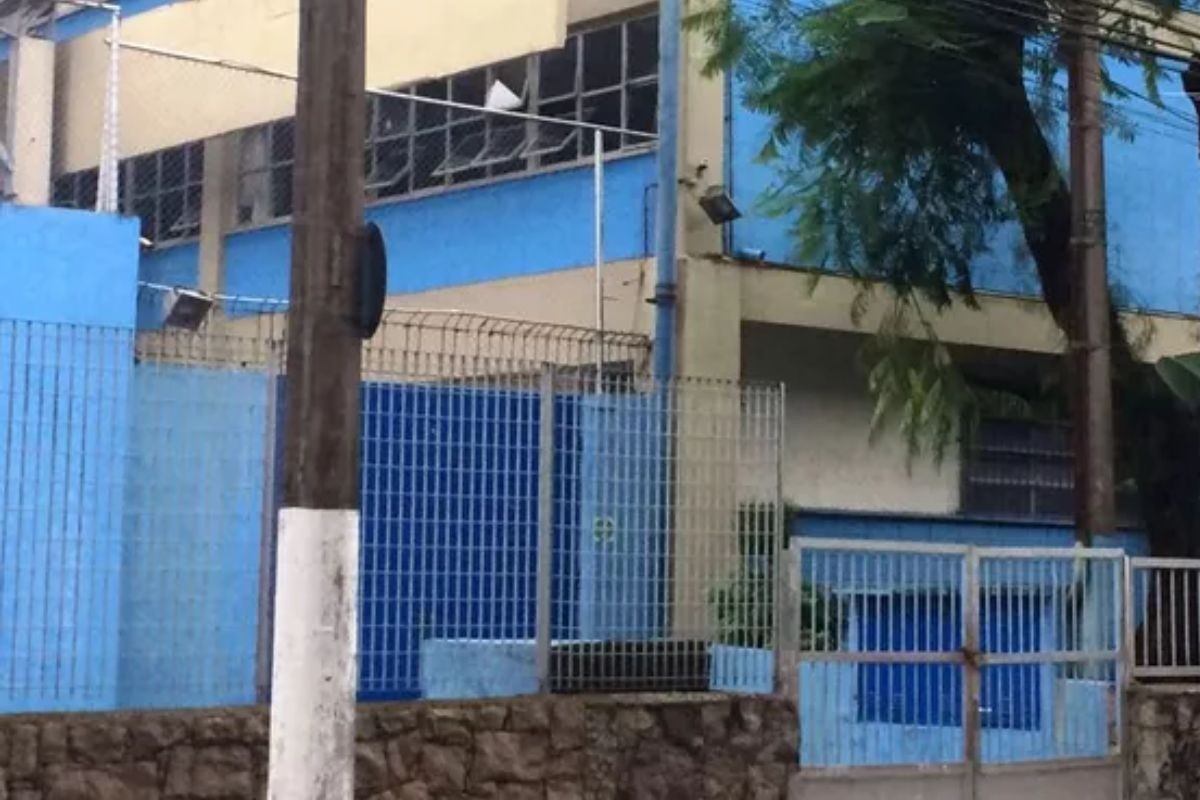 Dez alunos são socorridos após passarem mal por causa do calor em escola estadual de Santos 