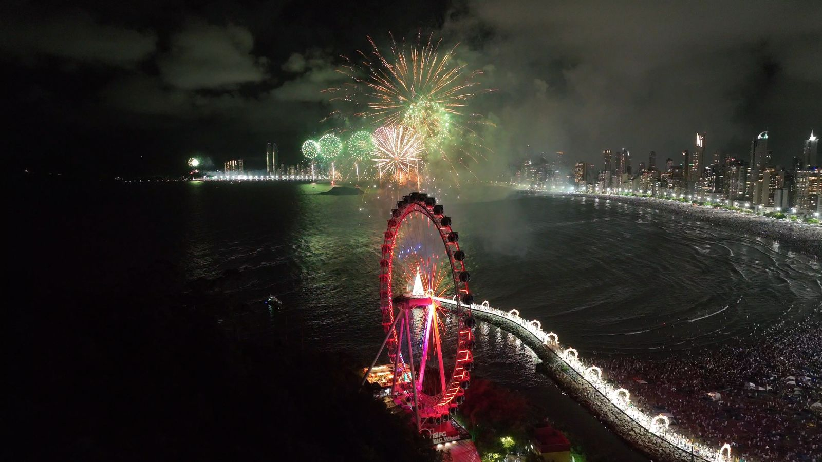 Réveillon de Balneário Camboriú terá 15 minutos de show com 8 toneladas de fogos