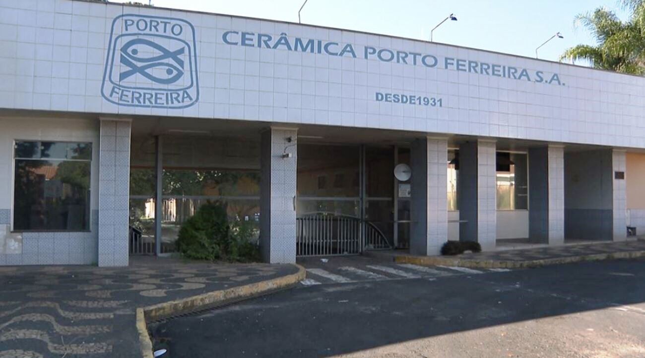 
Ex-funcionários de cerâmica entram na Justiça para tentar receber direitos no interior de SP