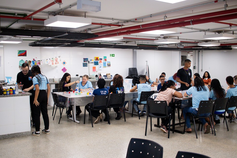 Oficinas de câmara escura, colagem e jogos interativos no MAB neste fim de semana. — Foto: MAB/Divulgação