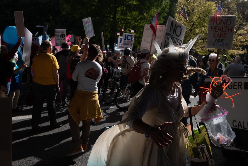 Juíza proíbe novamente administração Trump de enviar tropas a Portland