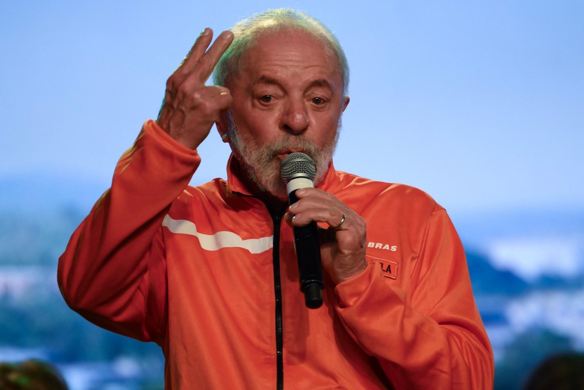 Lula reclama do preço do combustível em Brasília; veja VÍDEO