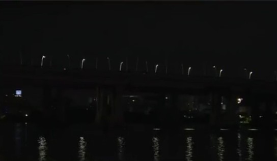 Furto de fios deixa ponte de 1.200 metros no escuro e prejudica acesso a Florianópolis