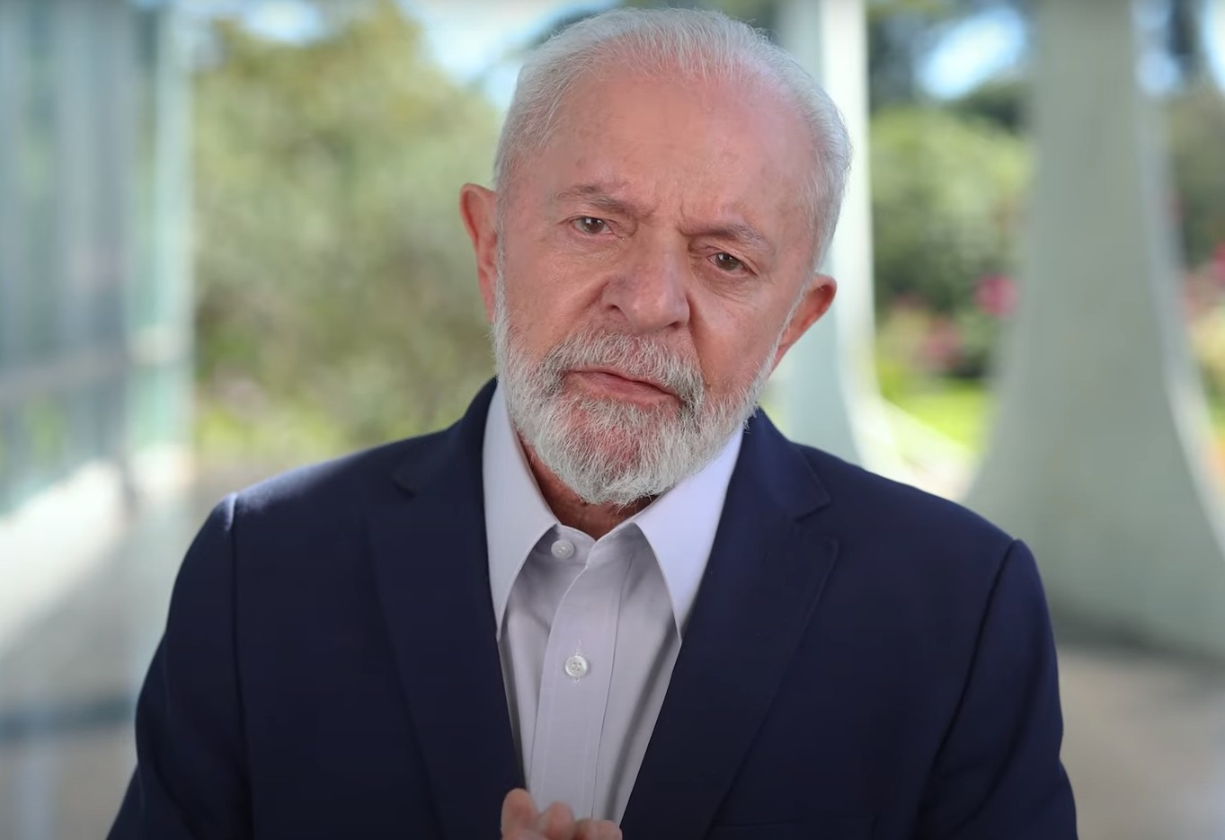 Lula adia viagem ao Chile; governo avalia suspender dívida do Rio Grande do Sul 