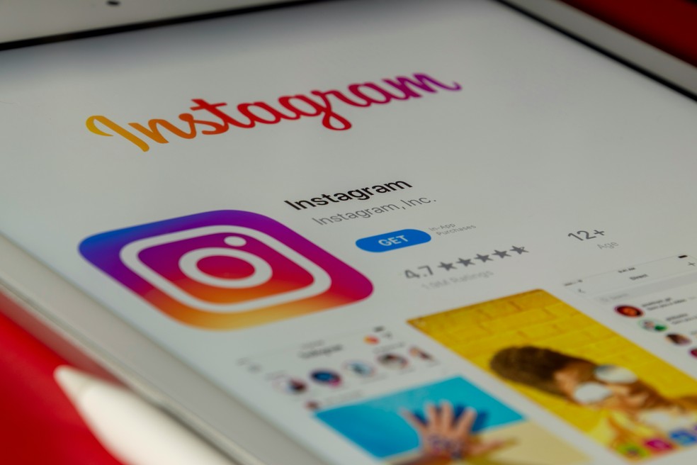 App do Instagram na App Store, loja de apps da Apple. — Foto: Souvik Banerjee/Unsplash