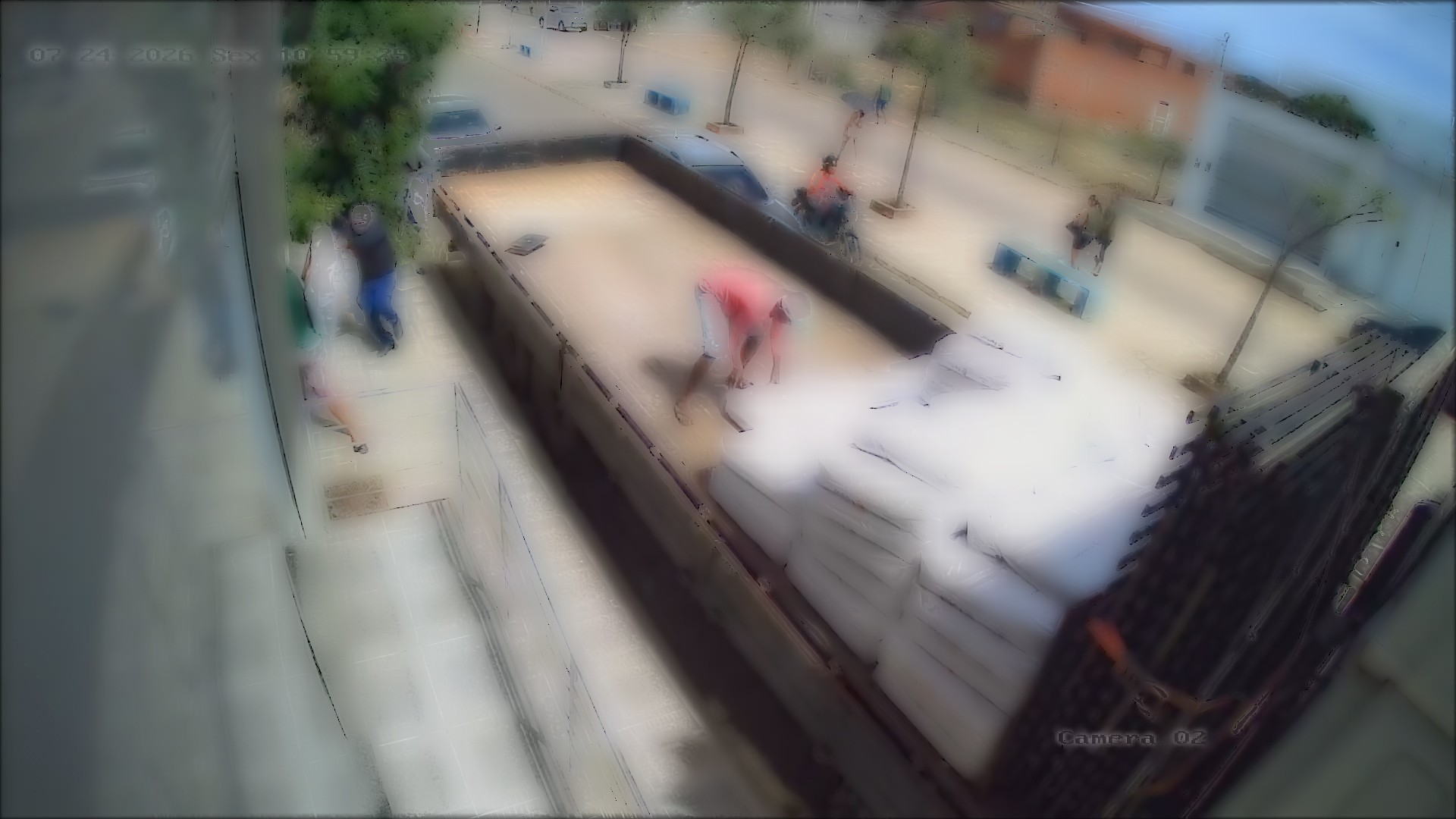 Homem de 31 anos é morto a tiros enquanto descarregava caminhão em Cabrobó; vídeo flagra crime