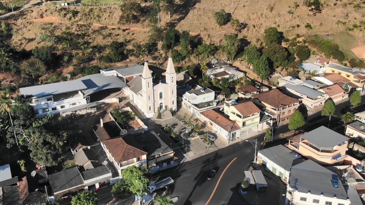 Delegado é preso em flagrante por importunação sexual contra adolescente de 14 anos no Carnaval do ES