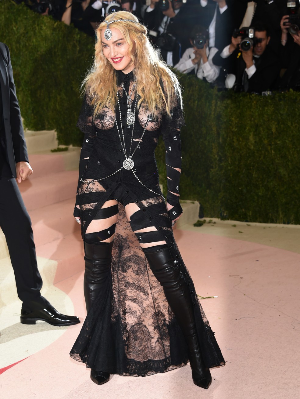 Madonna no Met Gala 2016 — Foto: Evan Agostini/Invision/AP