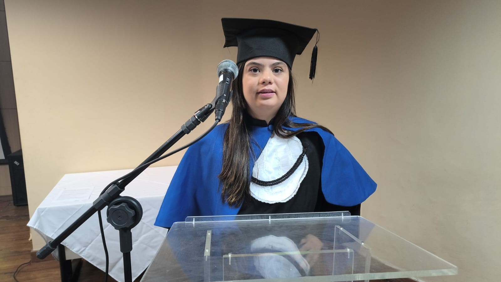 Estudante com síndrome de Down é a primeira a concluir o ensino superior na rede pública