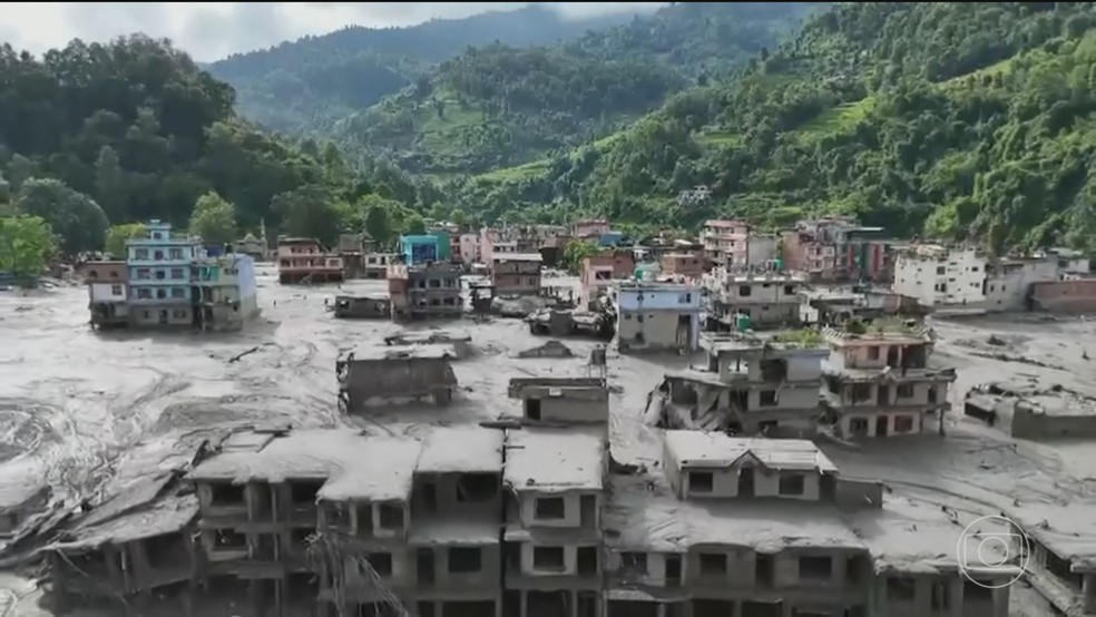 Catástrofe no Nepal e Tibete: Banco Mundial anuncia cerca de US$ 163 milhões em assistência emergencial — Foto: Jornal Nacional/ Reprodução