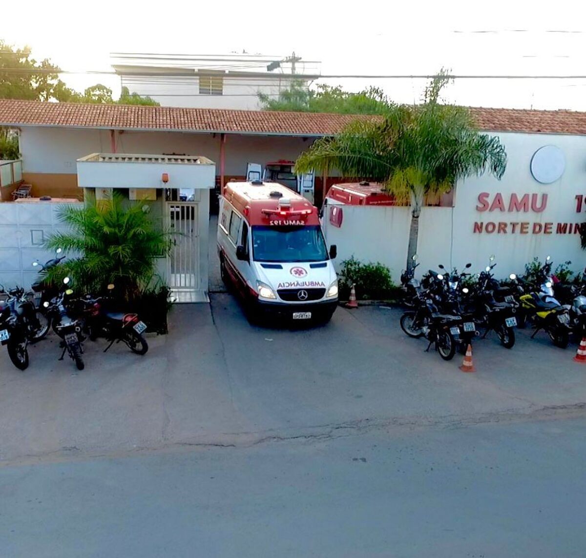 Menino de 2 anos fica em estado grave após se afogar em piscina em Montes Claros 